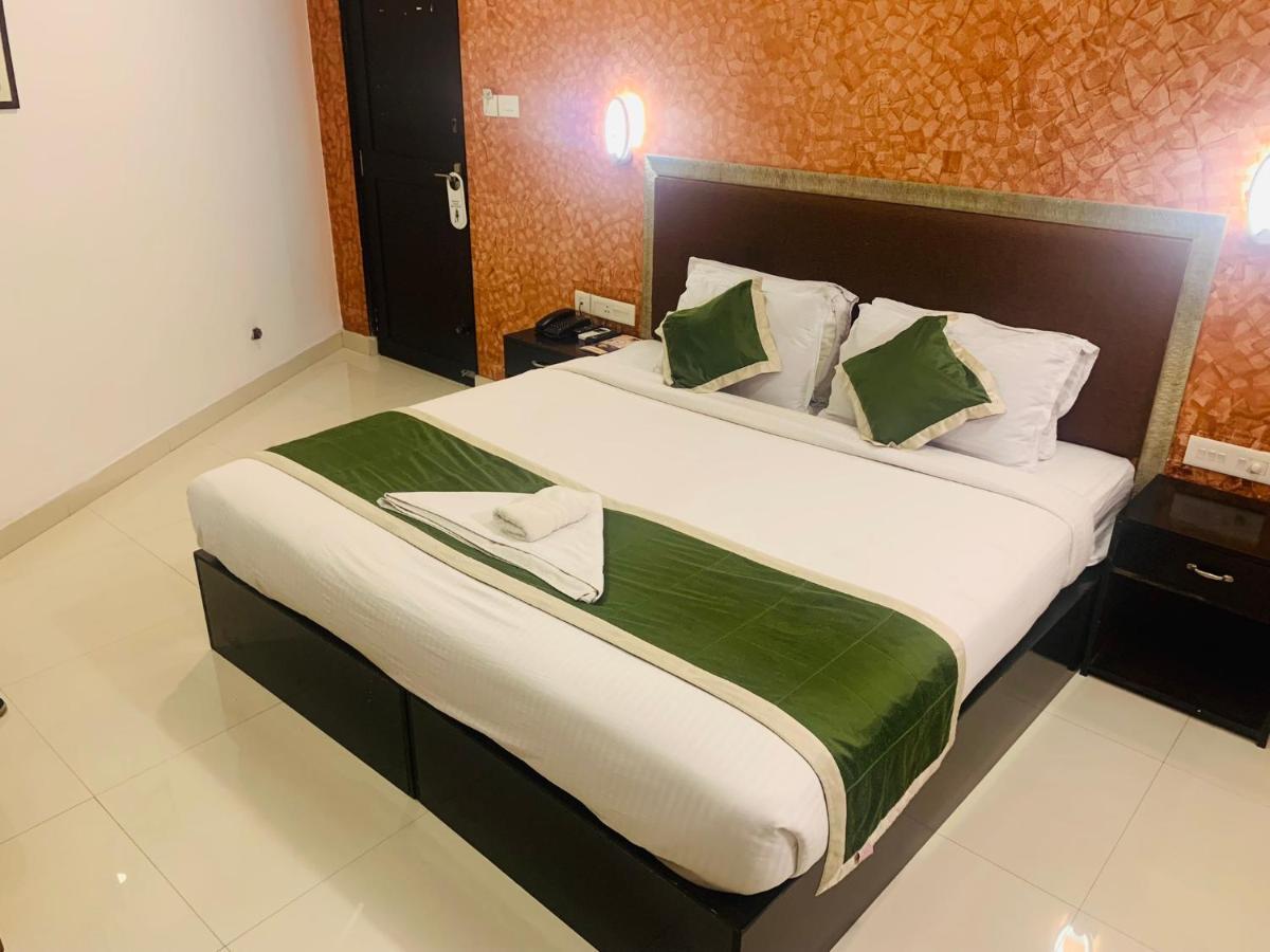 Hotel Greenlife Kochi Exterior foto
